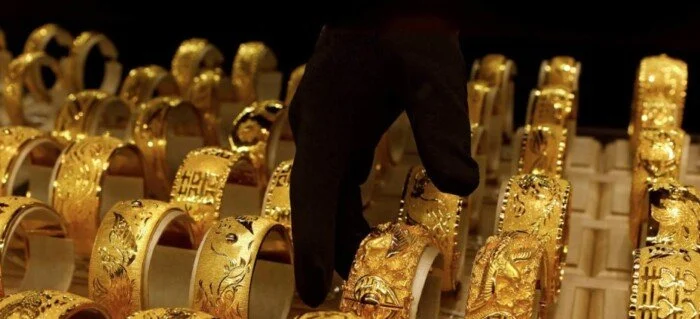 «أسعار الذهب تتراجع مجددًا.. تعرف على سعر عيار 21 اليوم في مصر»