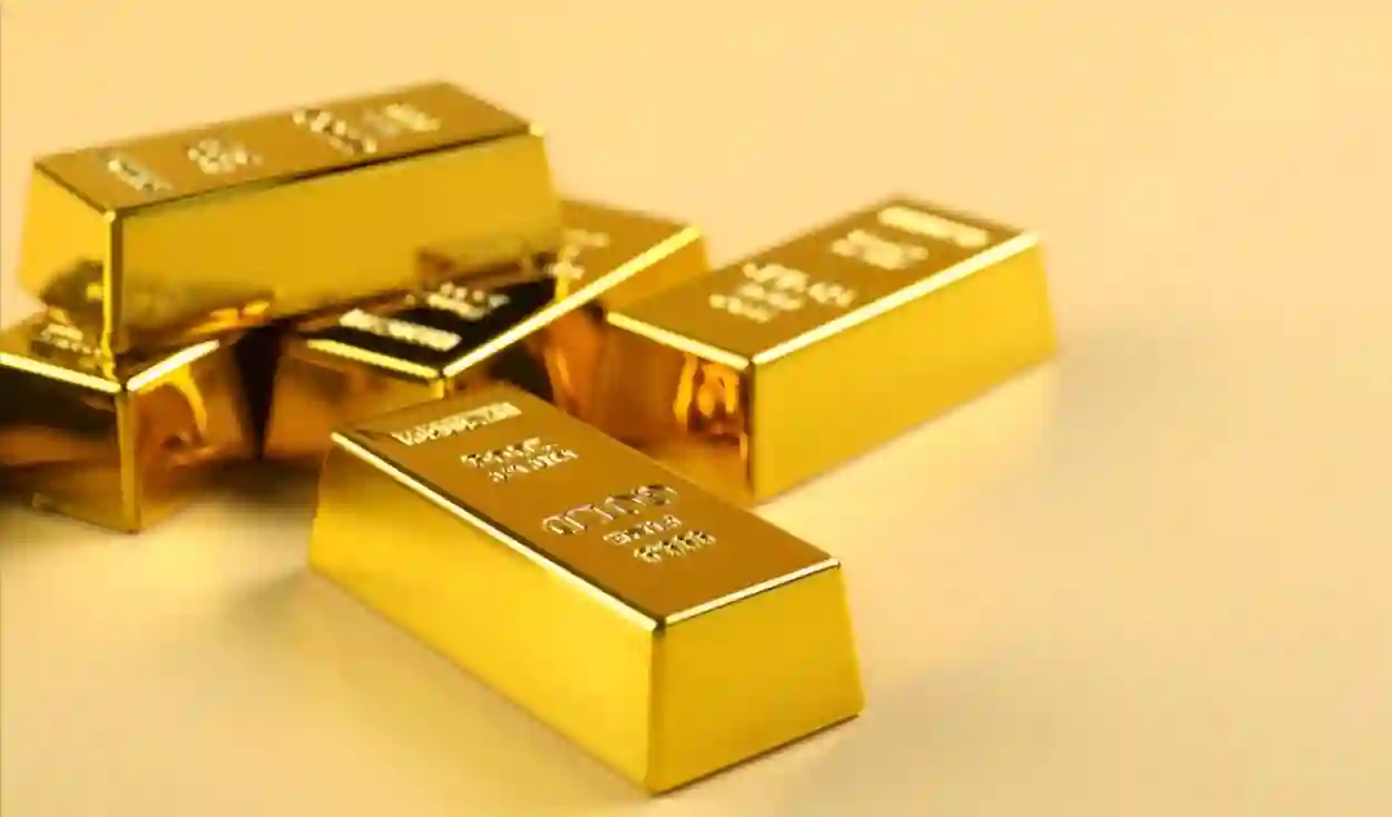 أسعار الذهب تتهيأ لتحقيق إنجاز تاريخي بتجاوز رقماً قياسياً لم يُسجل منذ عقود
