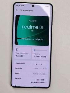 Realme تكشف عن هاتف ذكي جديد مع بطارية ضخمة بسعة 10001 مللي أمبير للعام 2025