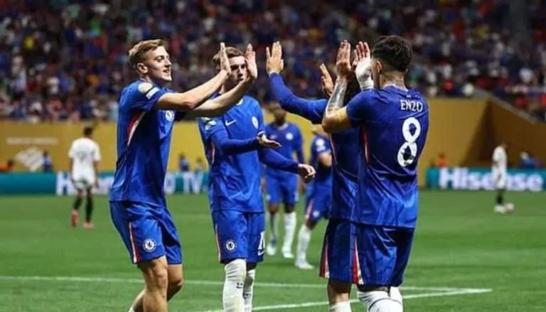 «موقعة الفيلا» جارناتشو يقود هجوم تشيلسي في مواجهة أستون فيلا النارية