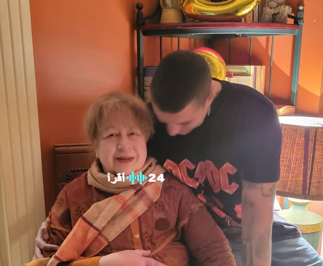 محمد إمام يقدم واجب العزاء لأحمد الفيشاوي في وفاة والدته الفنانة سمية الألفي