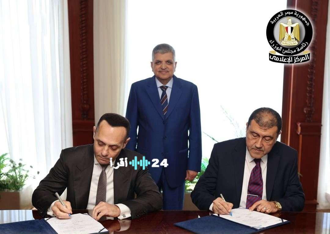 «استثمارات تتجاوز 2 مليار دولار لإنشاء مجمع بتروكيماويات جديد في العين السخنة»