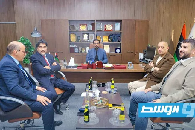 «تحرك حاسم لإنقاذ السيولة» حماد والبرعصي يدفعان باتجاه تنفيذ إجراءات فورية لمعالجة ضائقة السيولة المالية