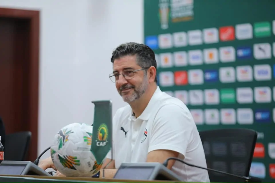 «طي صفحة الخلاف» اتحاد الكرة ينهي أزمة مستحقات فيتوريا بتسوية ودية أمام CAS