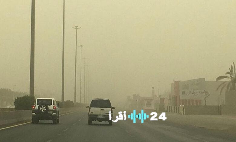 الرياح القوية تضرب حائل حتى المساء