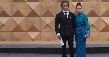 «لحظة تاريخية» المهندس أحمد عز وزوجته يتألقان في حفل افتتاح المتحف المصري الكبير