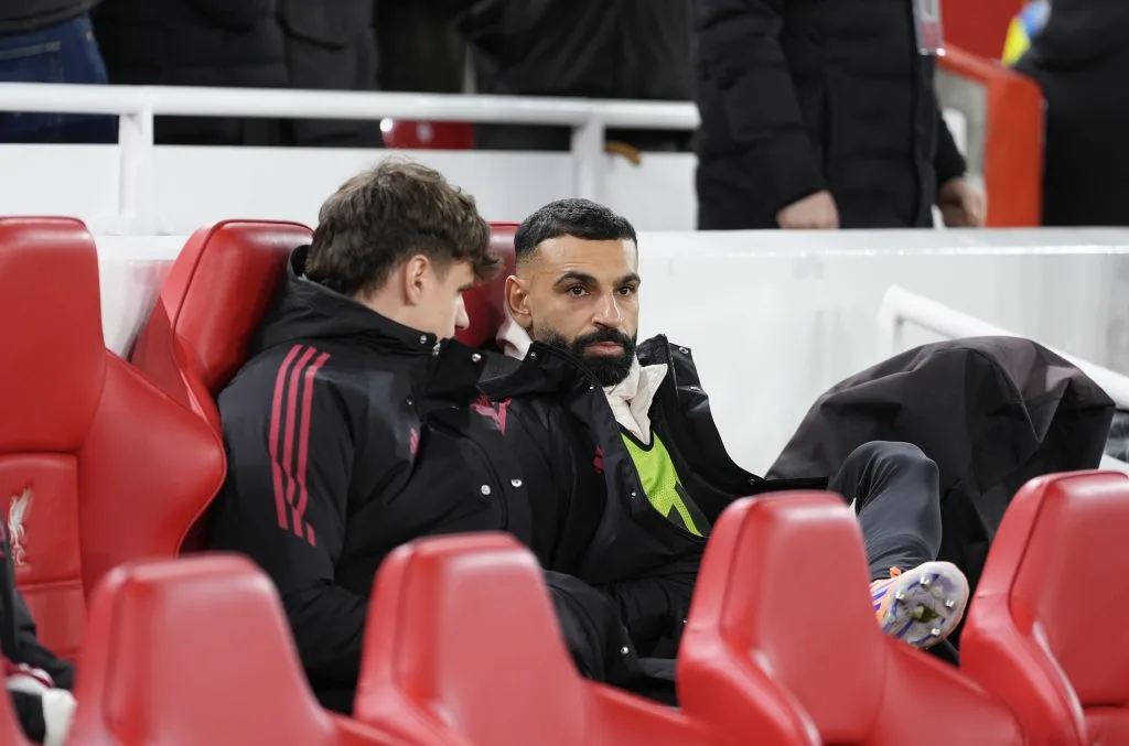 صلاح ينهي جدل سلوت باعتذار جماعي الفريق لم يتأثربعد اعتذار صلاح أزمة سلوت لم تترك أي تأثير على الفريق