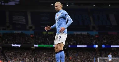 مانشستر سيتي يتحدى وست هام وإيلكاي هالاند يحقق إنجازاً في مستوى محمد صلاح ورونالدو