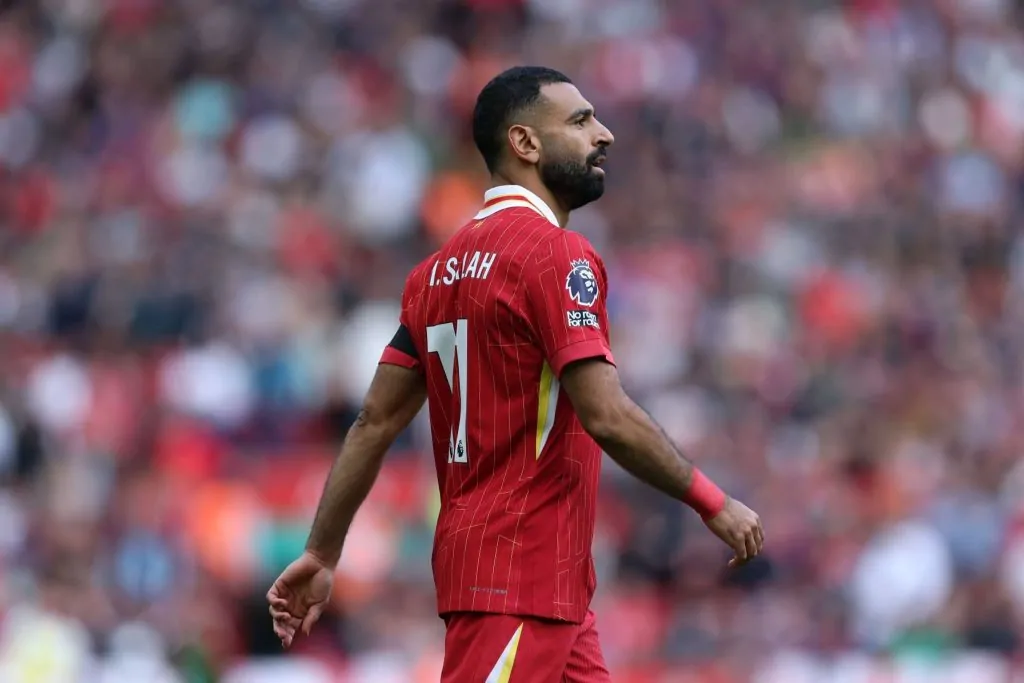 «صدمة أنفيلد» صلاح احتياطيًا في مواجهة وست هام وسلوت يغازل فيرتز وإيزاك لخلافته