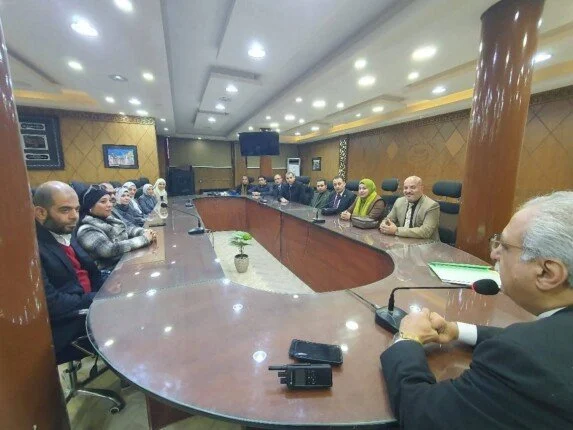 مدير تعليم القليوبية يكرم خريجي المبادرة الرئاسية لتدريب ألف مدير مدرسة