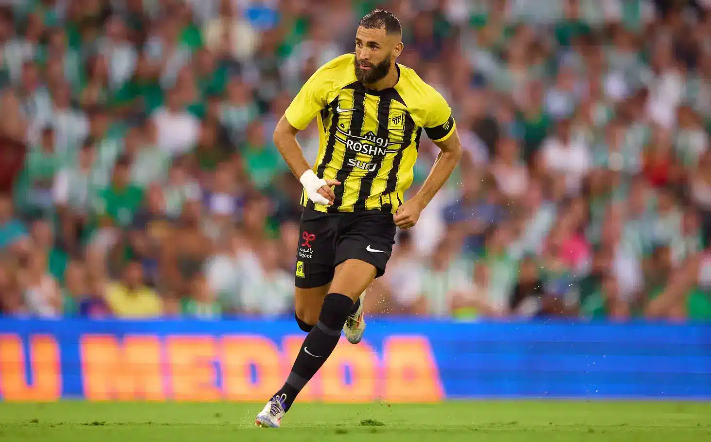 تغطية شاملة للقنوات الناقلة لمباراة الاتحاد والشباب في الجولة الحادية عشرة من الدوري السعودي