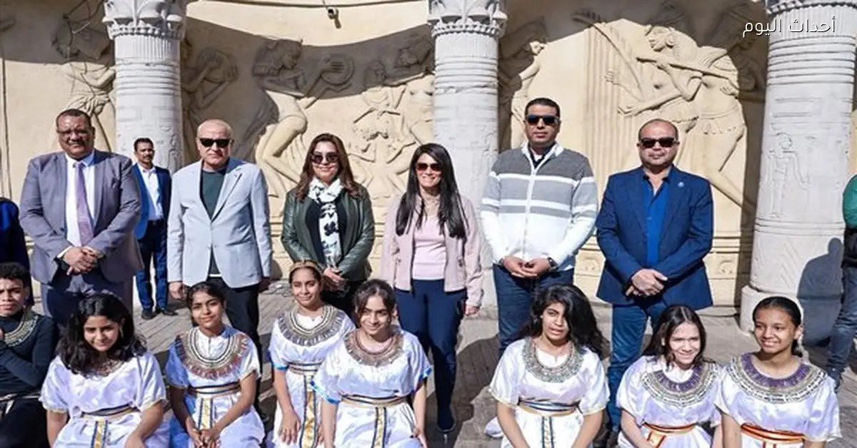 «جولة ميدانية لوزيرتي التخطيط والتنمية المحلية في مكتبة مصر العامة بالأقصر»