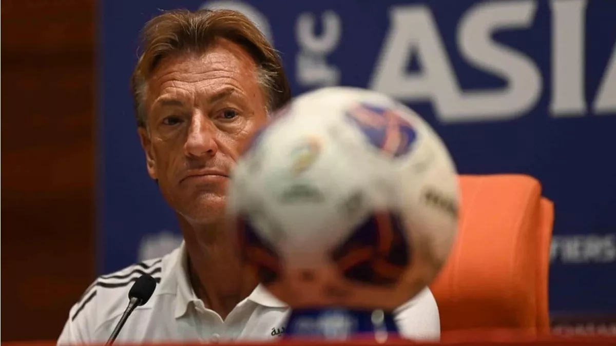 الدعيع ينتقد رينارد بشدة ويشارك رسالة هامة للاعبين في فيديو حديث