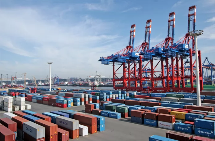 «قرار الصين الثوري يفتح آفاق جديدة لصادرات الطاقة الكهروضوئية والبطاريات»