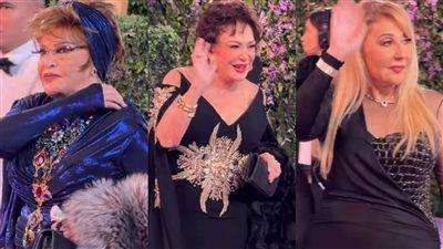 بلبة ونادية الجندي وصفية العمري يتألقن في حفل جوائز الفرح