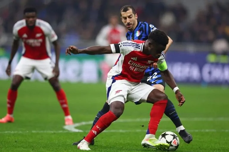 «زلزال في سان سيرو» أرسنال يصعق الإنتر بثنائية مدوية في الشوط الأول