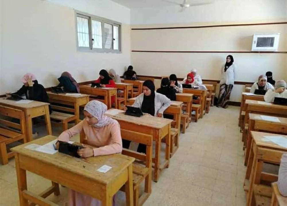 جدول امتحانات نصف العام لطلاب الصف الأول الثانوي في الجيزة مع شرح ضوابط اللجان