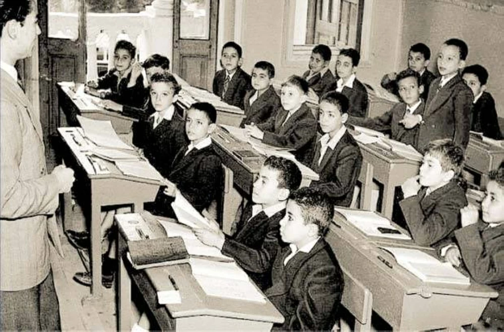 كتاب “ضد المنطق” يكشف أزمة التعليم ويؤكد أن الغش تحول إلى صناعة متكاملة بوسائل وشبكات منظمة