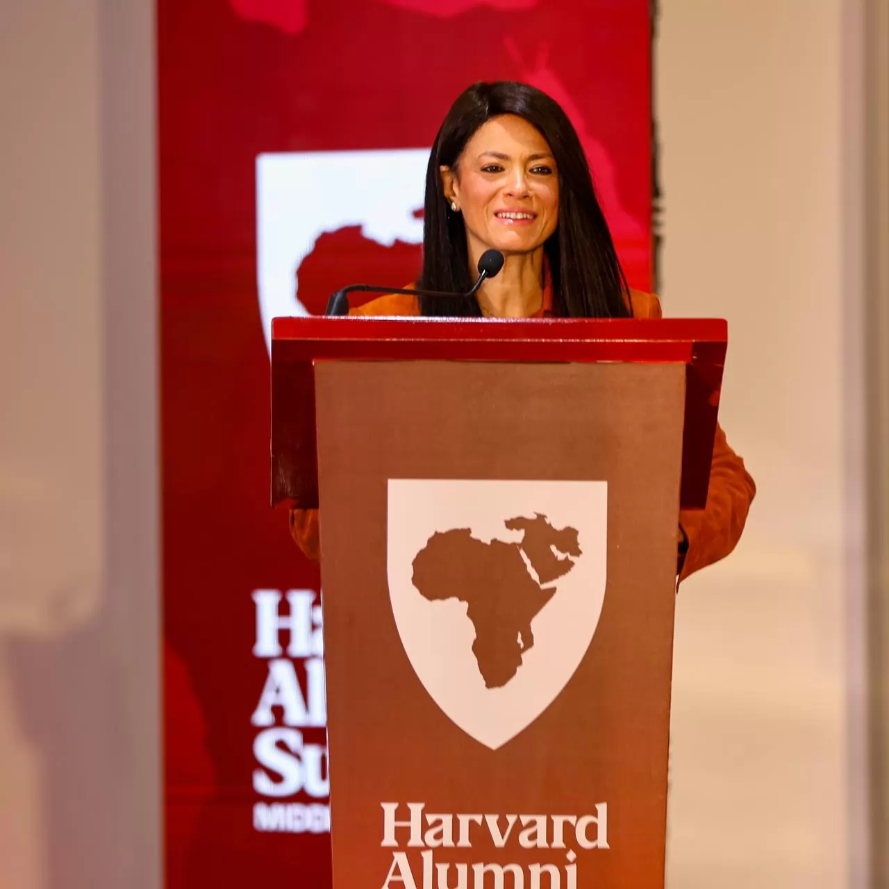 «ثورة الاستثمار في البشر والذكاء الاصطناعي: دعامة أساسية لتنافسية الدول في عصر التغيرات السريعة»