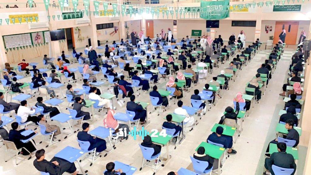 اختبارات الفصل الدراسي الأول تشهد مشاركة 250 ألف طالب وطالبة في الأحساء