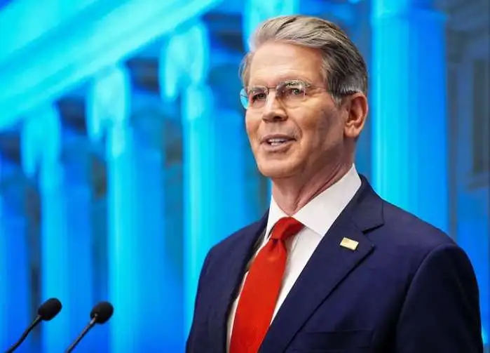 «التحقيقات تتسارع: الخزانة الأمريكية تستجوب بنوكًا وشركات تحويل أموال على خلفية فضيحة احتيال في مينيسوتا»