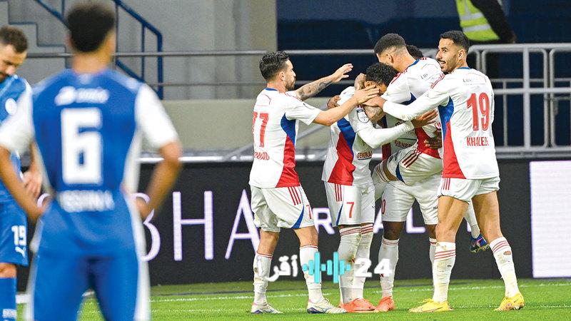 العنابي يواجه الشارقة في قمة مرتقبة واستقبال خاص للمدرب السابق