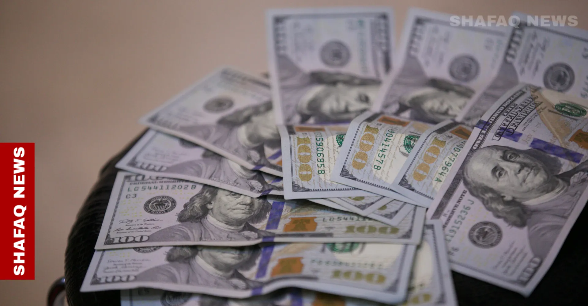 الدولار يسجل ارتفاعًا في بغداد وأربيل بختام التعاملات