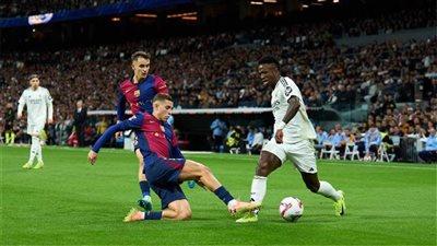 موعد مباراة برشلونة أمام ريال مدريد في نهائي كأس السوبر الإسباني