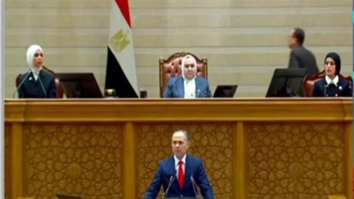 «لحظة تاريخية في عاصمة المستقبل» أعضاء مجلس النواب الجدد يؤدون اليمين الدستوري ويشهدون افتتاح الفصل التشريعي بوجود ثلاث نائبات بارزات