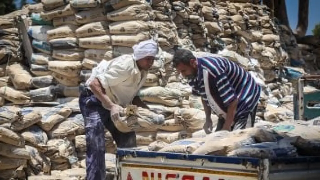 صدمة تضرب قطاع البناء قفزة غير مسبوقة بأسعار الأسمنت في منتصف يناير