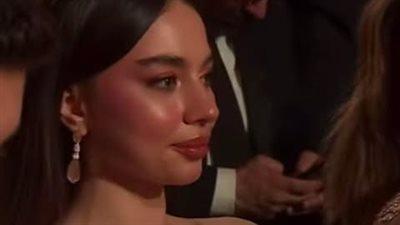 بيسان إسماعيل تنفجر بالبكاء عقب فوز أنغام في حفل جوائز Joy Awards