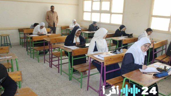 شكاوى تتزايد من صعوبة امتحان اللغة الإنجليزية للشهادة الإعدادية في المنيا