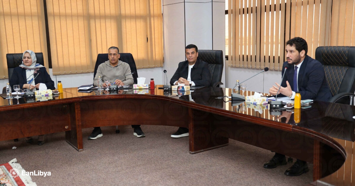 «لحظة حاسمة» البرلمان يستنفر لمواجهة شح السيولة ويبحث خارطة طريق للحلول