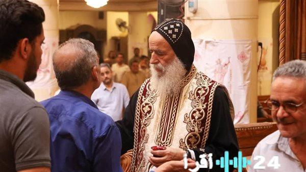 مطران نقادة وقوص يرأس طقس سيامة شمامسة جدد برتبة أبصالتس