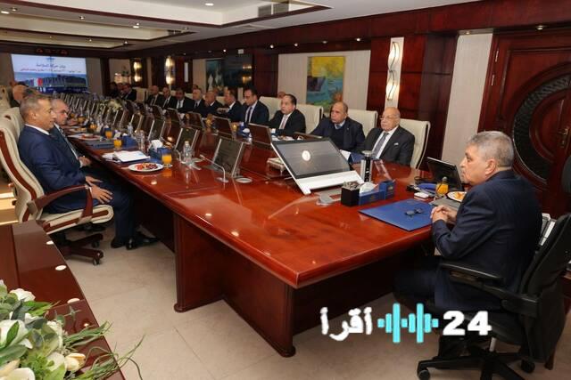 رئيس هيئة قناة السويس يعلن مؤشرات إيجابية لعودة الخطوط الملاحية وتحسن الإيرادات
