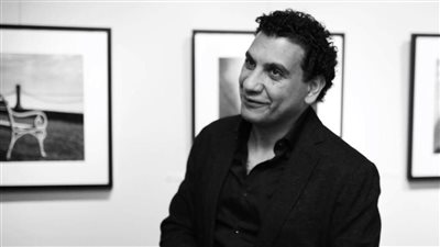 الفنان المصري روماني حافظ محاضراً بالدورة العاشرة لمهرجان إكسبوجر الدولي