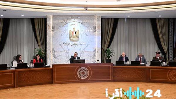 رئيس الوزراء يستعرض الموقف التنفيذي والمالي للمرحلة الأولى من المبادرة الرئاسية حياة كريمة