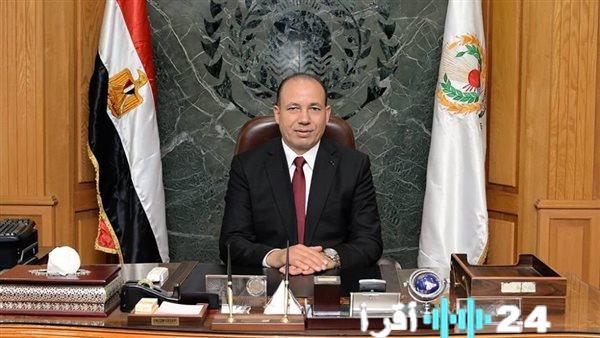 جامعة المنصورة تقر مكافأة إثابة 1500 جنيه وزيادة الأجور اليومية للعاملين لديها