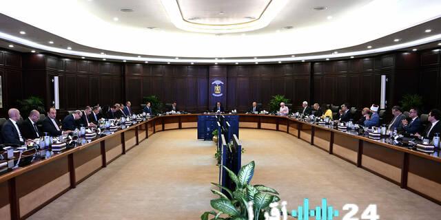 مجلس الوزراء يقر إقراضًا ميسرًا للصناعة ومنطقة حرة وأراضٍ لمشروع “مستقبل مصر”