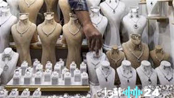 سعر جرام الفضة اليوم الجمعة يشهد مفاجأة مع تسجيل السبيكة وزن كيلو لرقم جديد