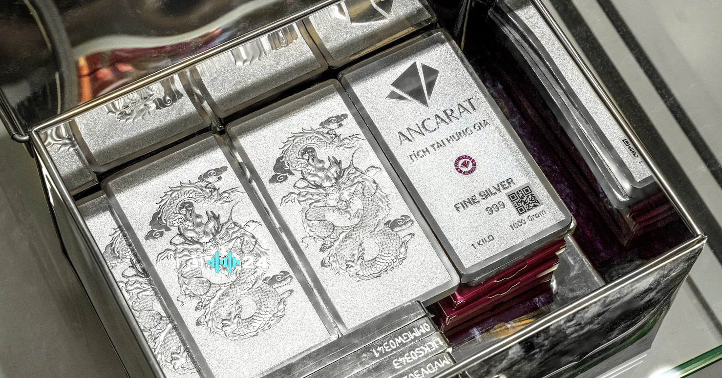 صدمة للفضة: الأسعار تتهاوى دون حاجز 100 دولار للأونصة في 31 يناير 2026