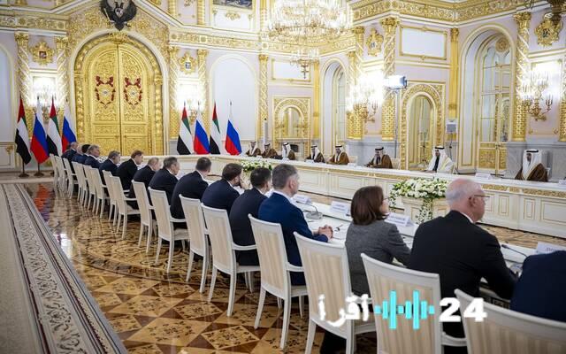 محمد بن زايد وبوتين يعززان آفاق الشراكة الاستراتيجية ويوسعان مجالات التعاون
