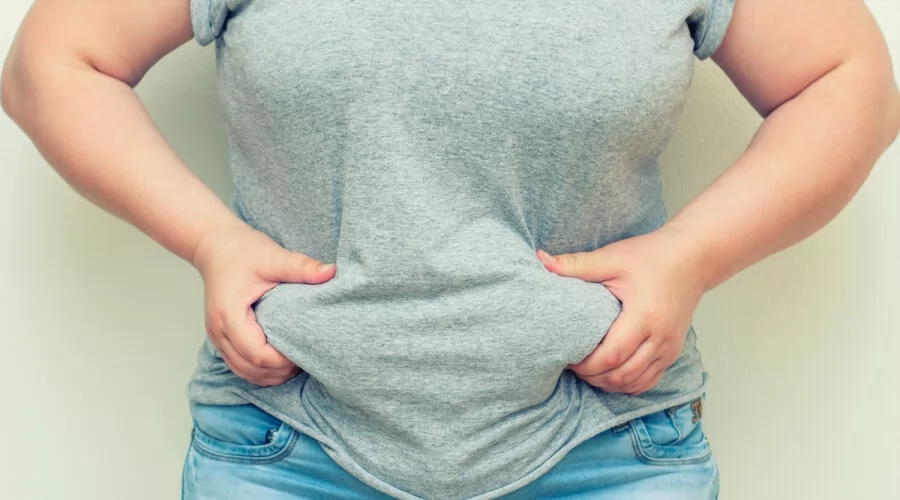 «قوام أحلامك يبدأ هنا» أطعمة خارقة: مفاتيحك الطبيعية لتذويب دهون البطن العنيدة وكشف قوام رشيق