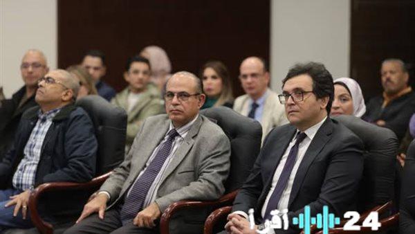 وزير الثقافة يتصدر جلسة حوارية لمناقشة كتابي «شاهد على الحرب والسلام» و«شهادتي»