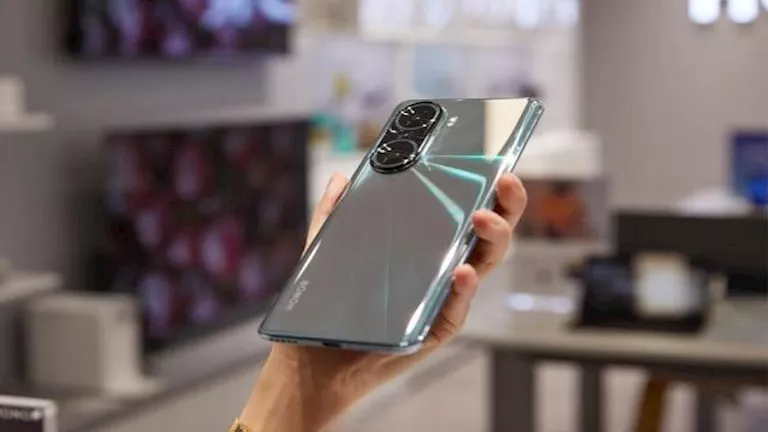 صدمة 20% بأسعار الهواتف وياسمين عز تنتقد إلغاء الإعفاء الذي حمّل المواطن أعباء إضافية