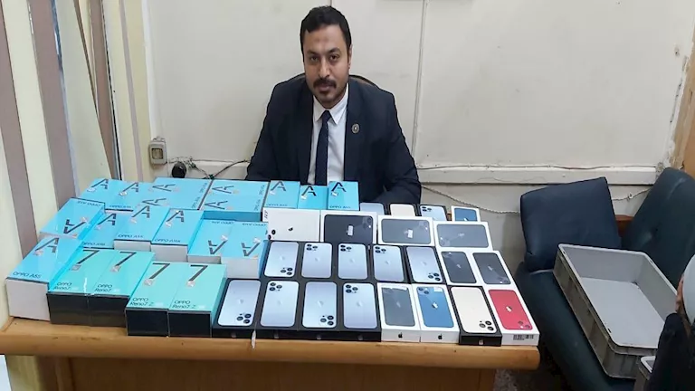 مقترح إلغاء الإعفاء الجمركي عن الهواتف الشخصية سبيل لضبط السوق وتنظيم التجارة