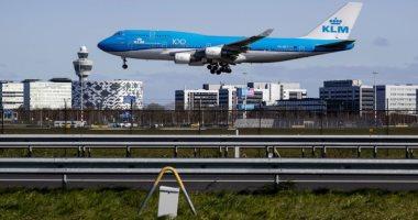 عواصف أوروبا تشل السياحة الجوية وتلغي مئات الرحلات