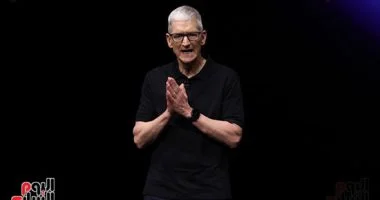 آبل تبحث عن خليفة لتيم كوك الأنظار تتجه نحو جون تيرنوس