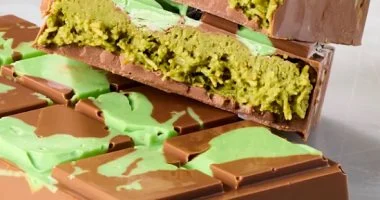 طريقة عمل شوكولاتة دبي بالمنزل وصفة جيل Z المفضلة