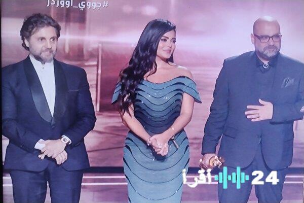 * “أشغال شقة” يتوج بجائزة المسلسل المصري المفضل في حفل Joy Awards 2026.
* “أشغال شقة” يحصد جائزة المسلسل المصري المفضل خلال حفل Joy Awards 2026.
* جائزة المسلسل المصري المفضل في حفل Joy Awards 2026 من نصيب “أشغال شقة”.
* في حفل Joy Awards 2026، “أشغال شقة” يفوز بجائزة المسلسل المصري المفضل.